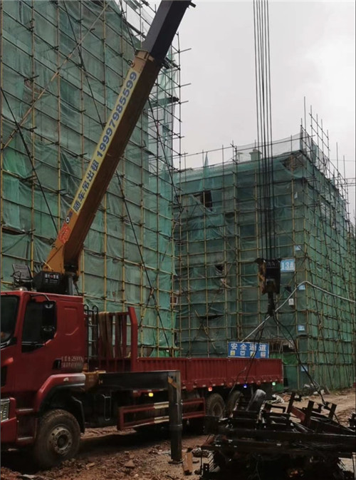 阳高县“慢工细活”—— 吊车的 “微动控制” 技术